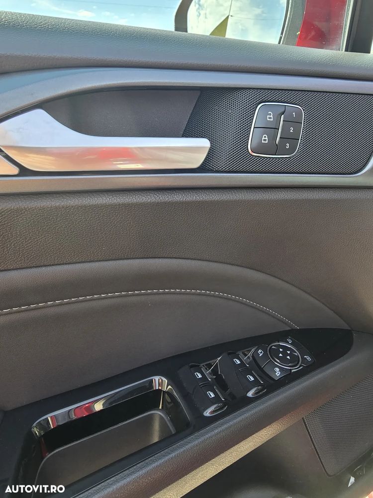Ford Mondeo 2.0 TDCI PowerShift Titanium - 17