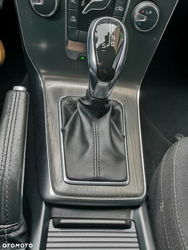 Volvo V40 T4 Powershift Kinetic - 18