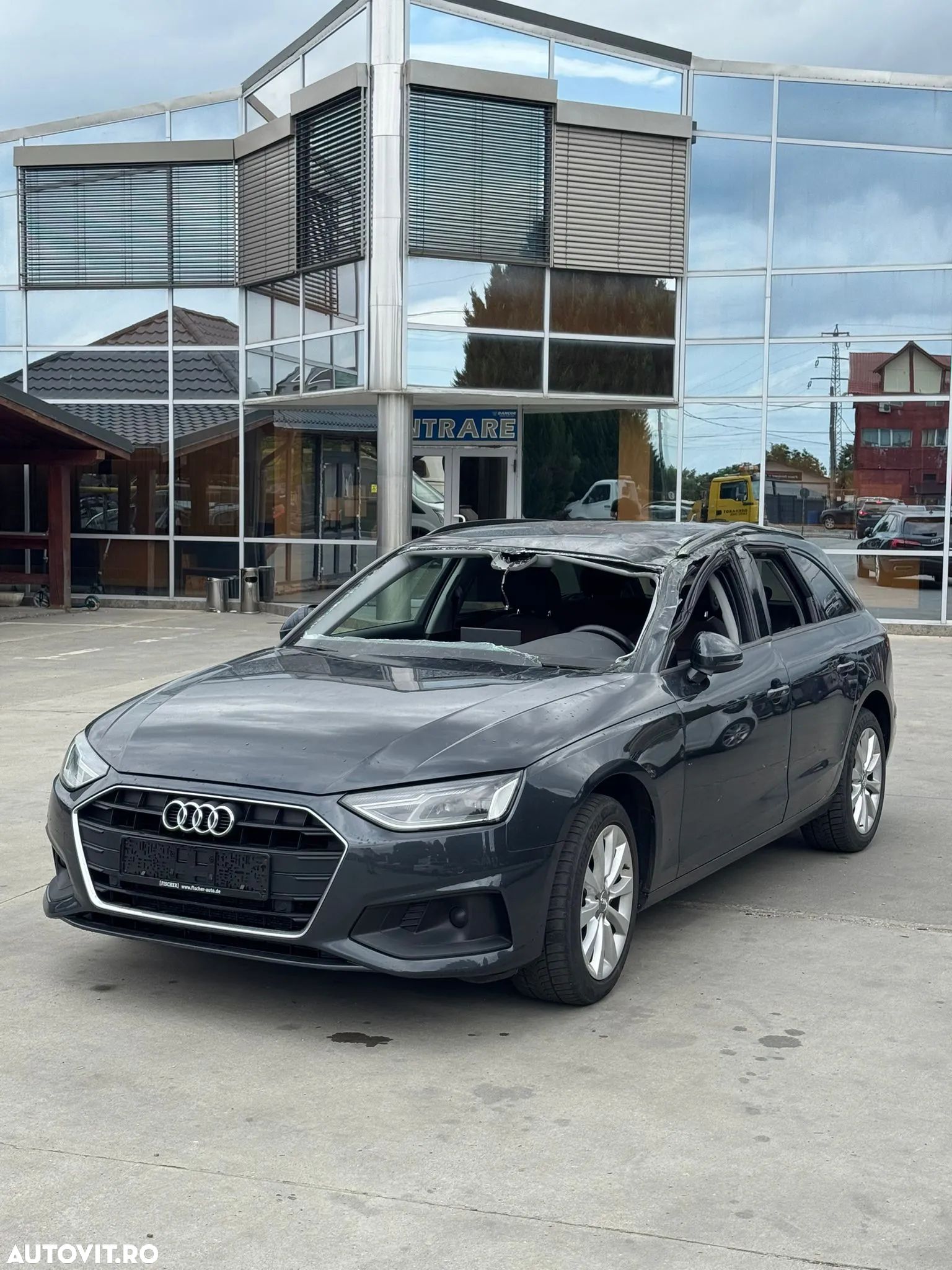 Audi A4 Avant 2.0 40 TDI S tronic S Line - 1
