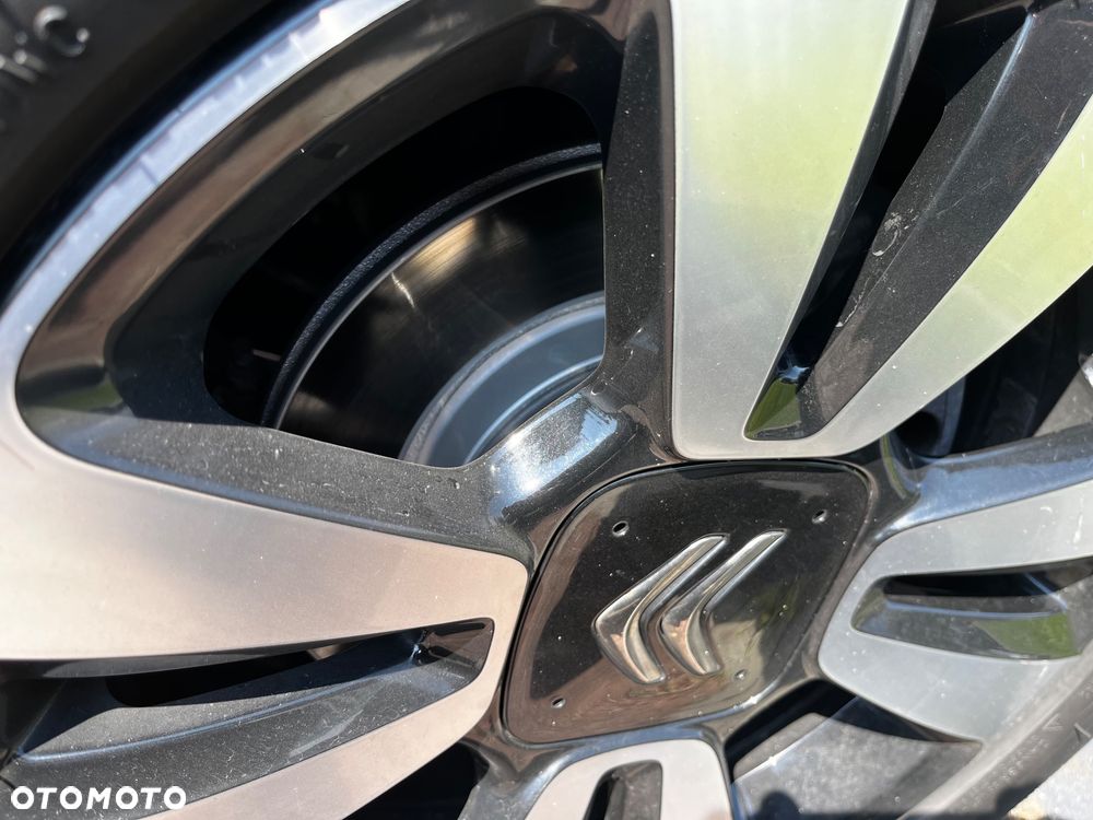 Citroën C3 1.2 PureTech Shine - 33