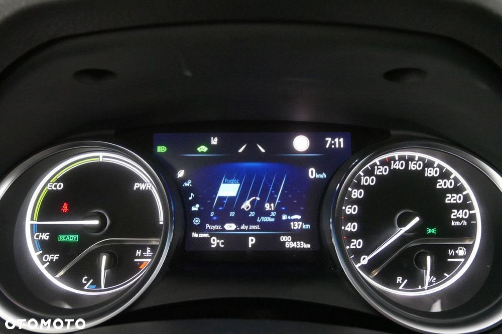 Toyota Camry 2.5 Hybrid Comfort CVT - 9