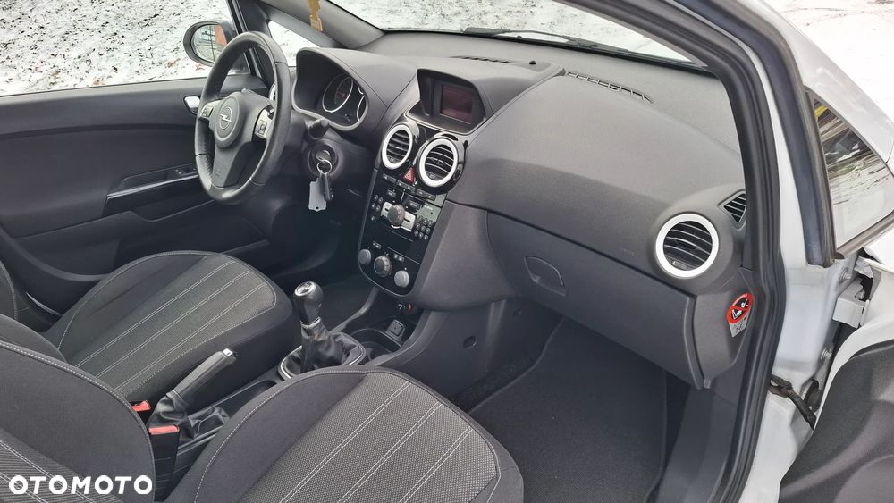 Opel Corsa 1.4 16V Color Edition - 10