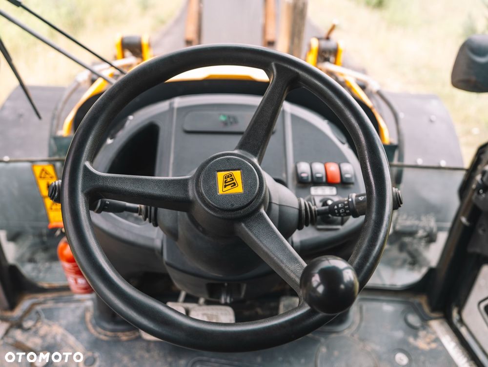 JCB 4CX - 27