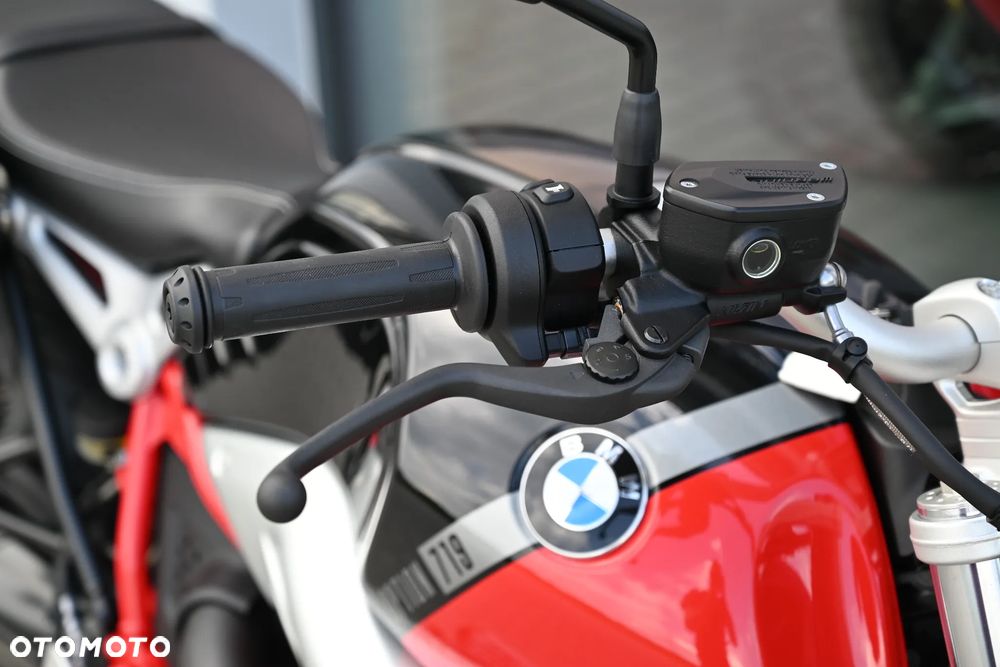 BMW R - 12