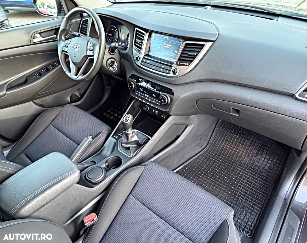 Hyundai Tucson 2.0 CRDI 4WD 6MT Premium - 7