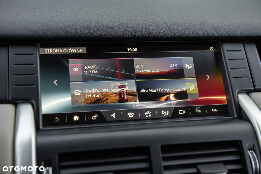 Land Rover Discovery Sport TD4 HSE - 23
