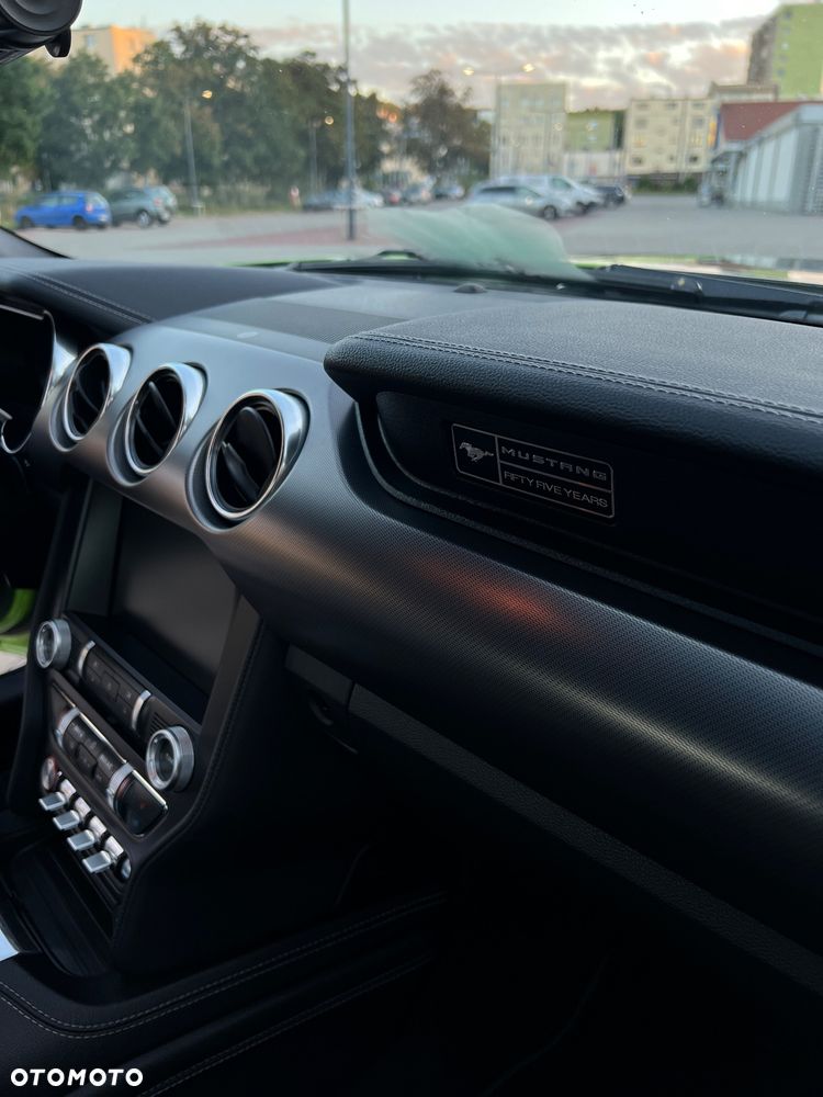 Ford Mustang 5.0 V8 GT - 32