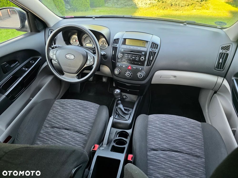 Kia Ceed 1.4 Comfort + - 11