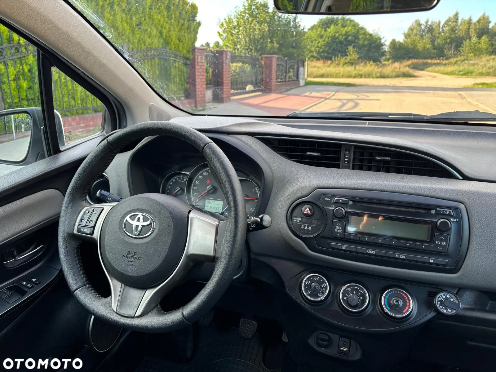 Toyota Yaris 1.0 Active - 12