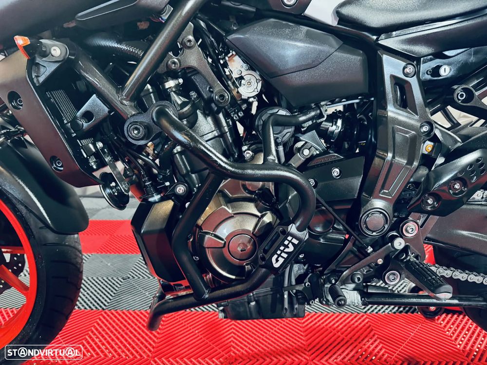 Yamaha MT-07 - 10