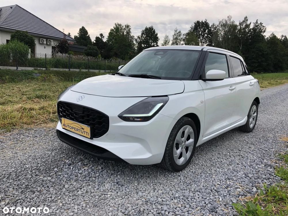 Suzuki Swift 1.2 Premium Plus CVT - 2