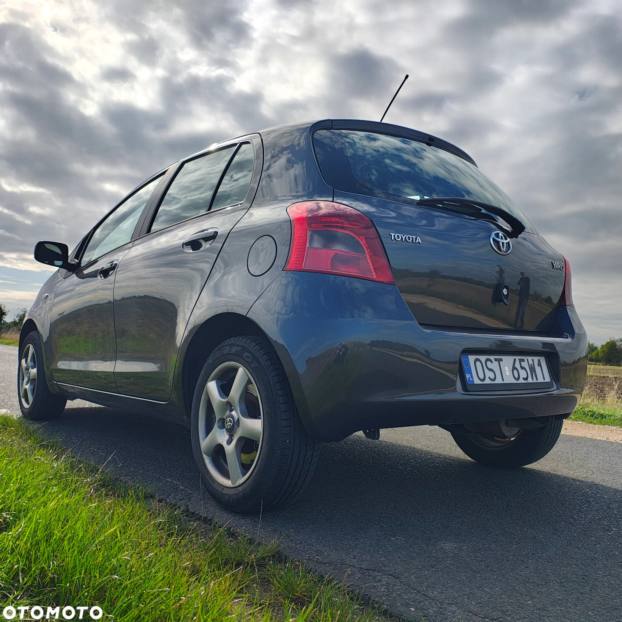 Toyota Yaris 1.3 Luna A/C - 4