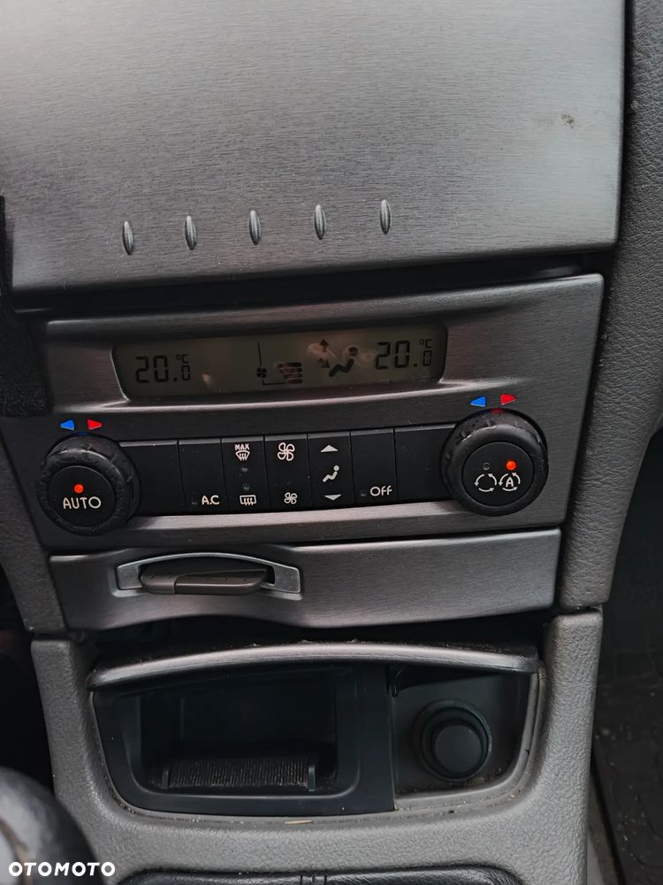 Renault Laguna 1.8 Privilege - 16