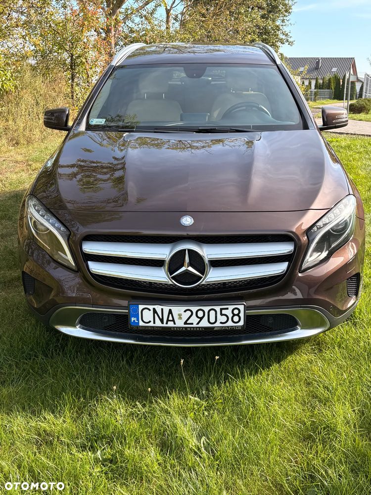 Mercedes-Benz GLA - 2