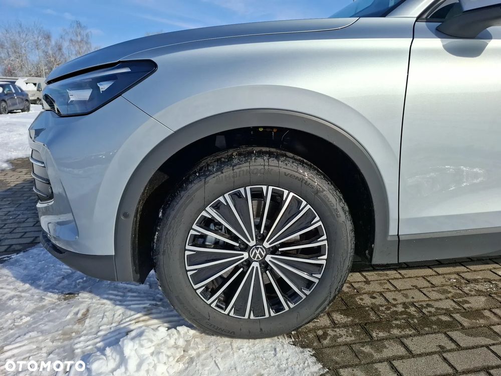 Volkswagen Tiguan - 10