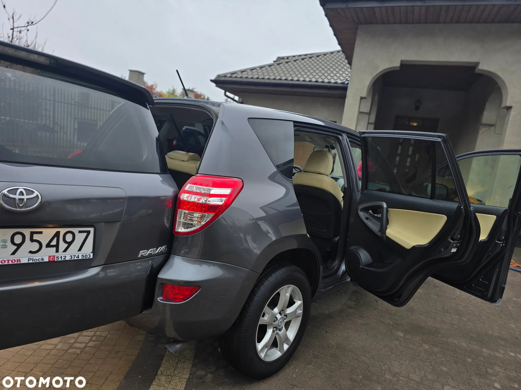 Toyota RAV4 - 9