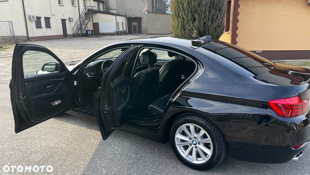 BMW Seria 5 518d Luxury Line - 11