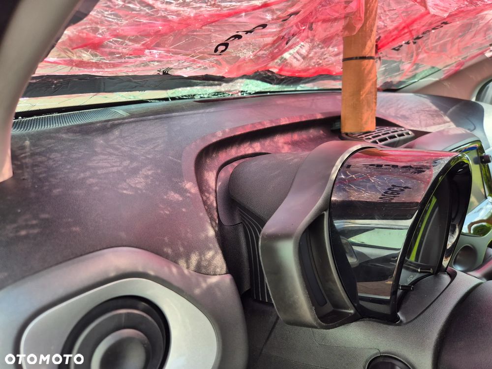 Toyota Aygo x-play - 21