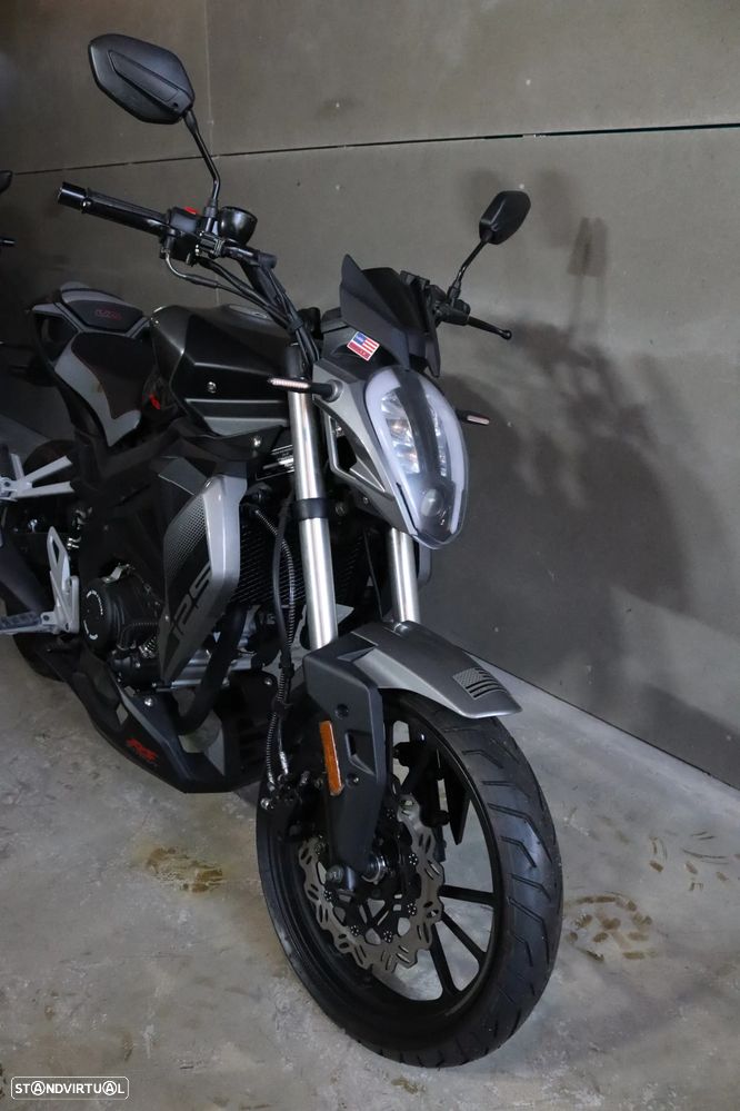 UM XTREET - 5