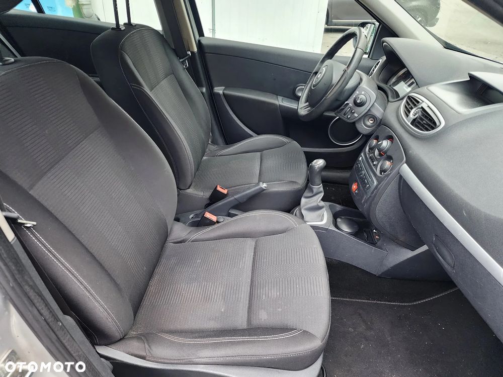 Renault Clio 1.2 16V Dynamique - 18