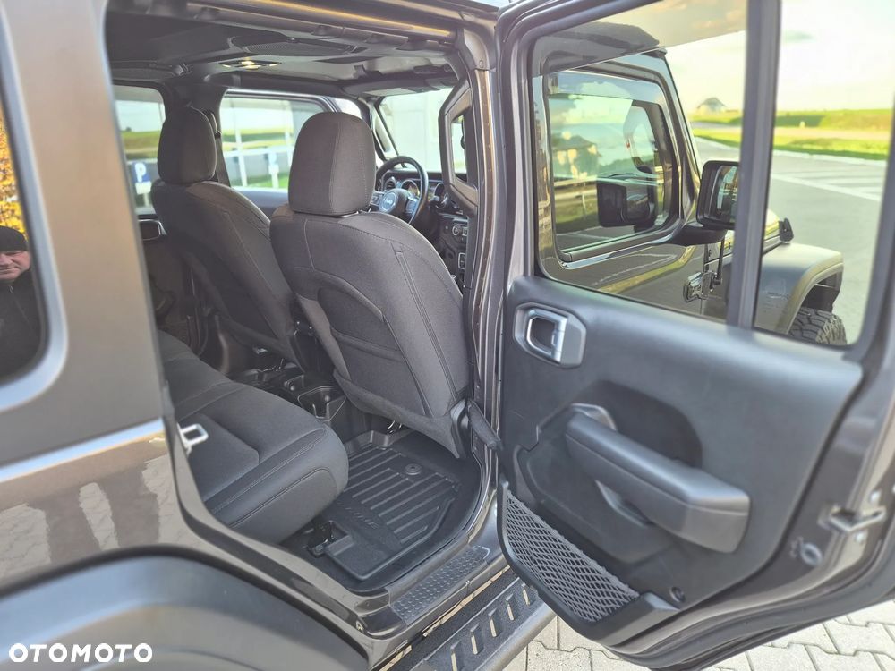Jeep Wrangler 3.6 Unlim Black Edition II - 16