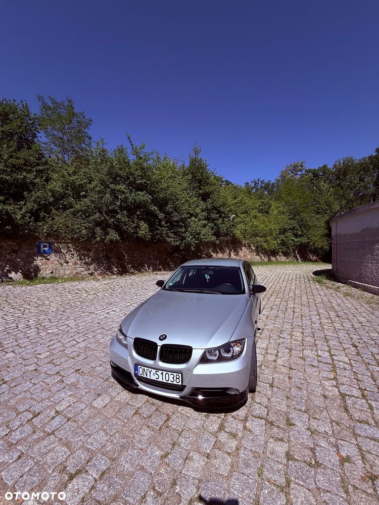 BMW Seria 3 - 16