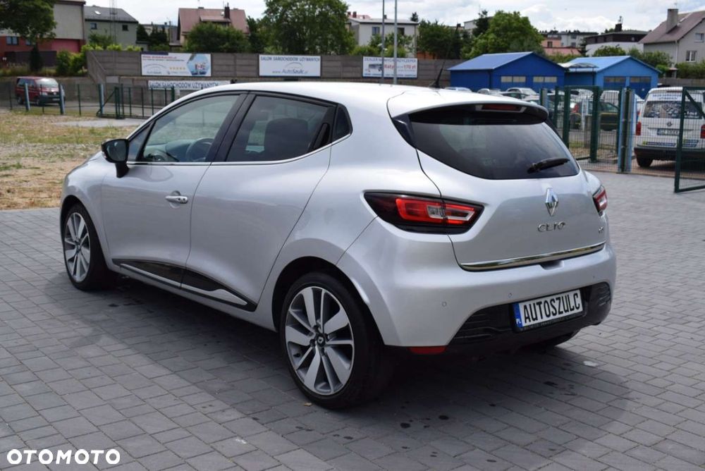 Renault Clio - 10