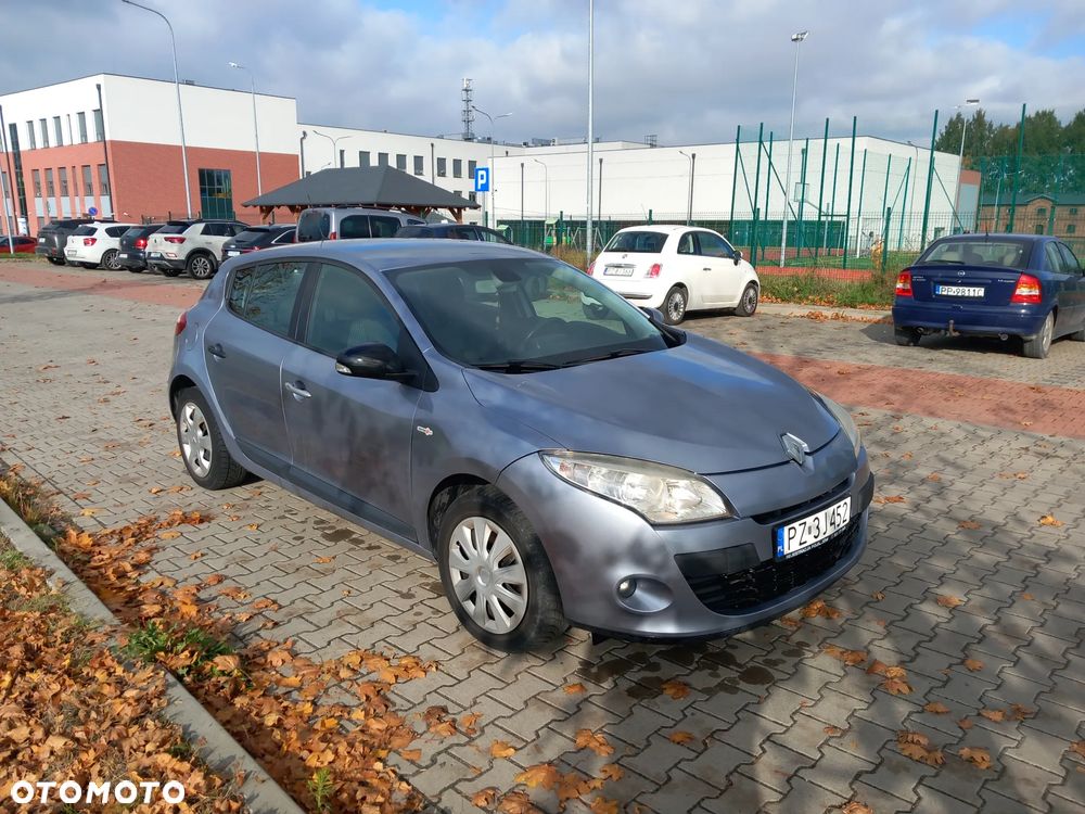 Renault Megane 2010 photo 2