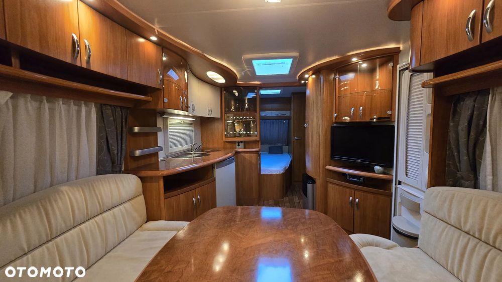 Hobby 560 Excelsior Mover Solar TV/DVD Radio Hi-Fi Isabella Łazienka / WC - 14