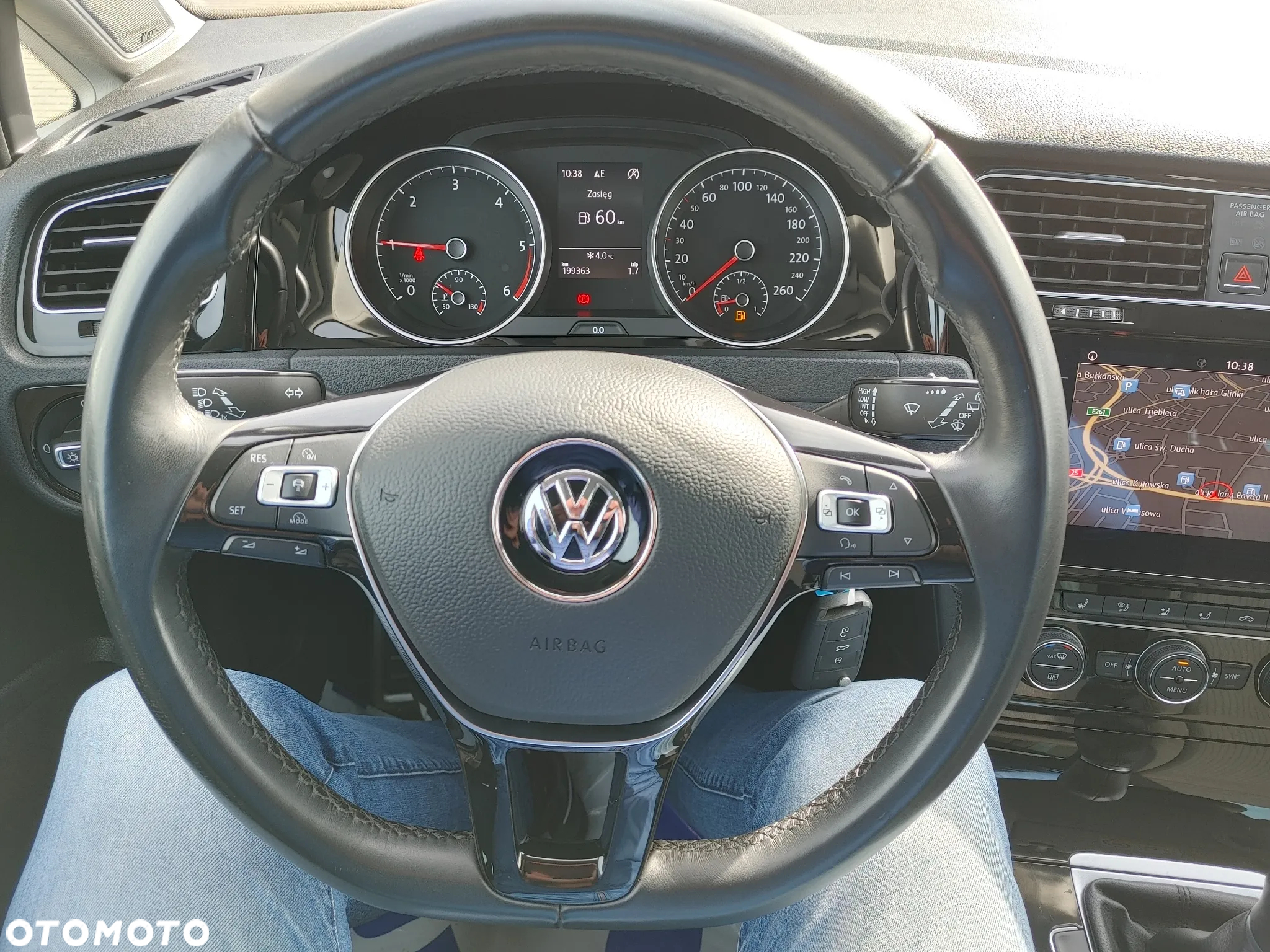 Volkswagen Golf VII 1.6 TDI BMT Highline - 17