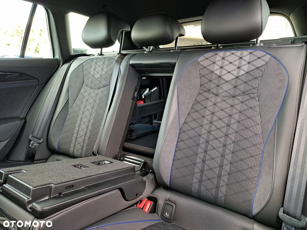 Volkswagen Passat Variant - 36