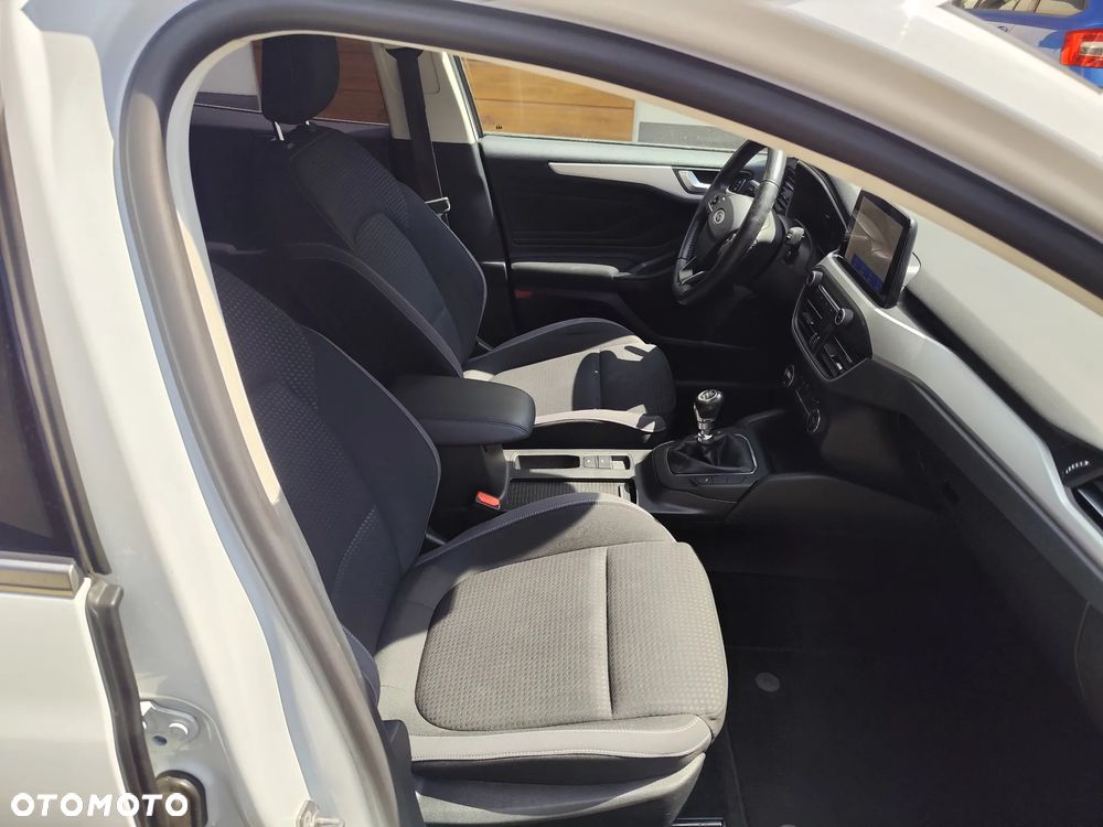 Ford Focus - 19