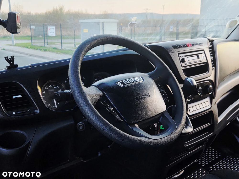 Iveco DAILY 35C16 2.3 160 PS 2018 CHŁODNIA Carrier PULSOR 400 IZOTERMA KONTENER WIDNA DHOLLANDIA MOŻLIWY KREDYT LEASING MROŹNIA - 16