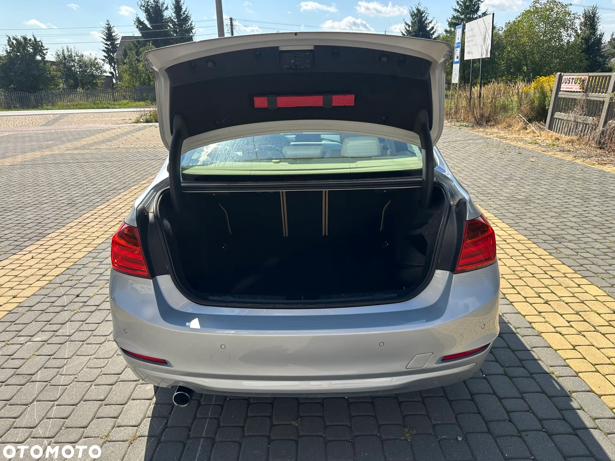 BMW Seria 3 318d Luxury Line - 8
