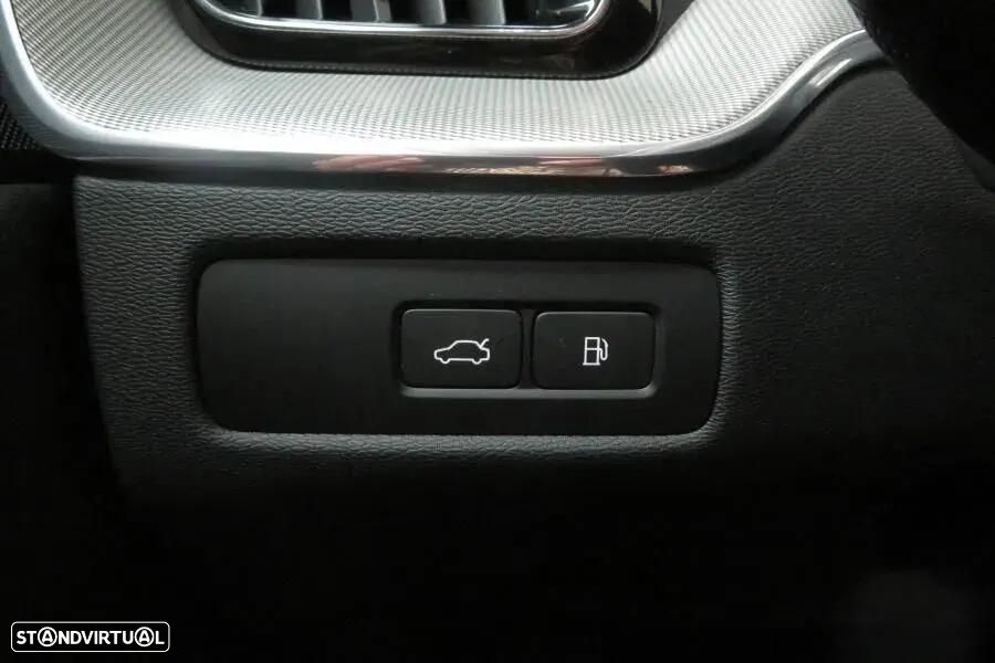 Volvo XC 60 2.0 T6 PHEV Ultimate Dark AWD - 20