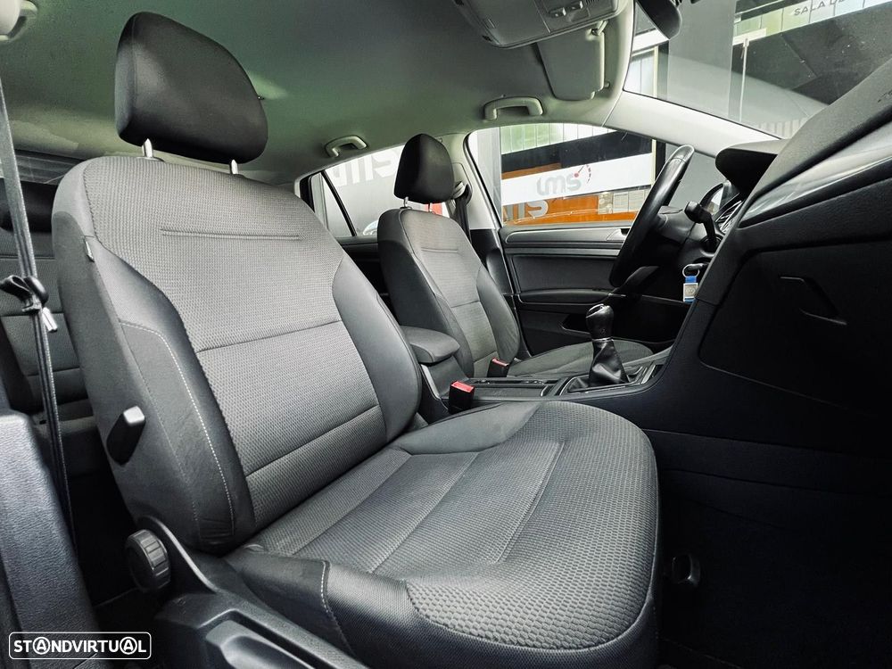VW Golf 1.6 TDI Confortline - 31