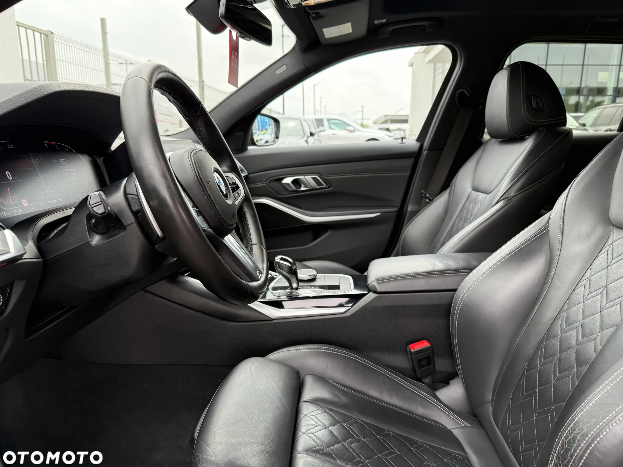 BMW Seria 3 320d M Sport - 26