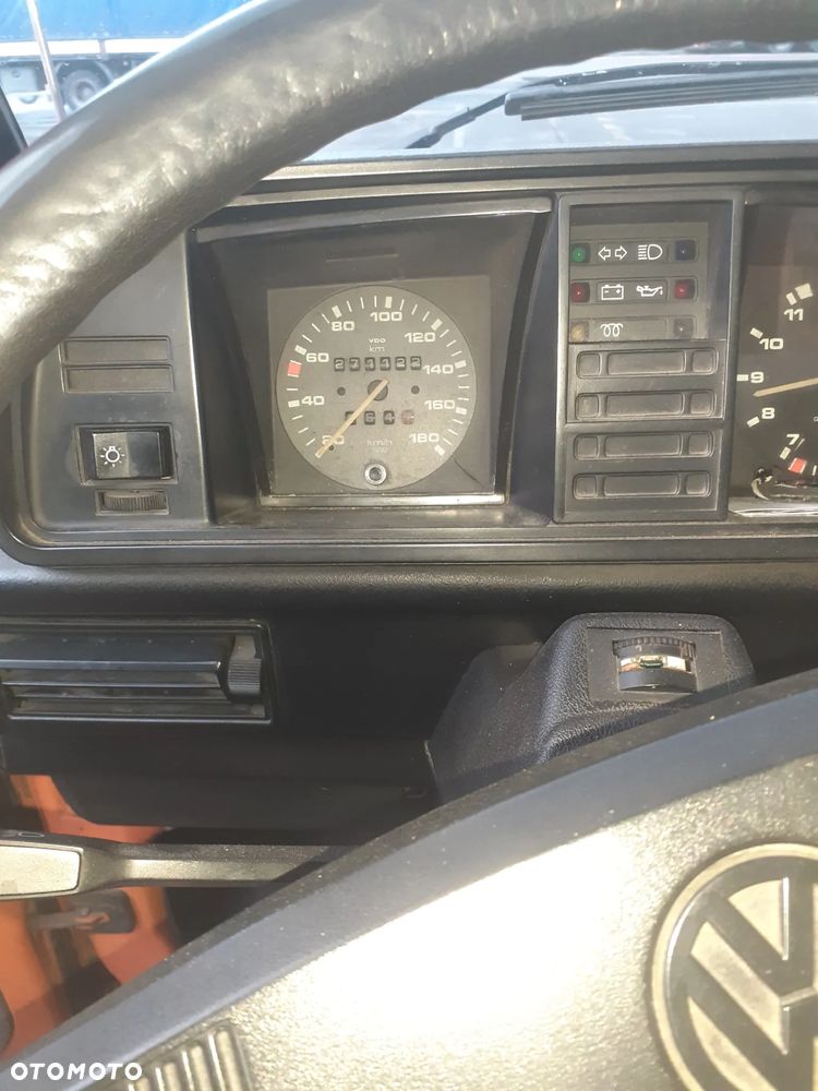 Volkswagen Transporter Caravelle C 255 592 - 9