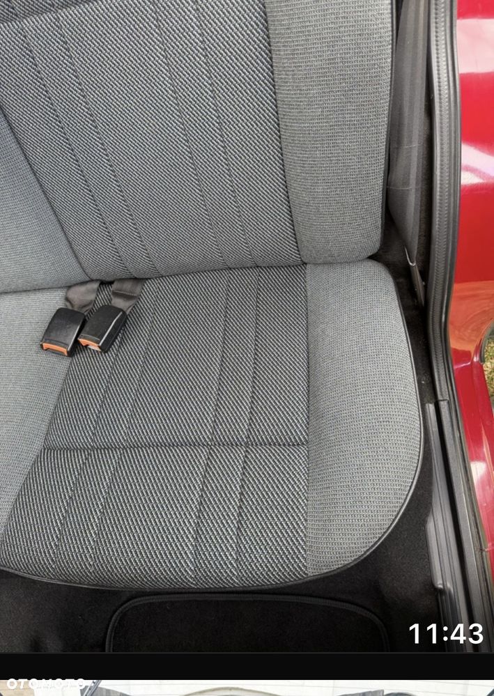 Volkswagen Golf 1.6 - 11
