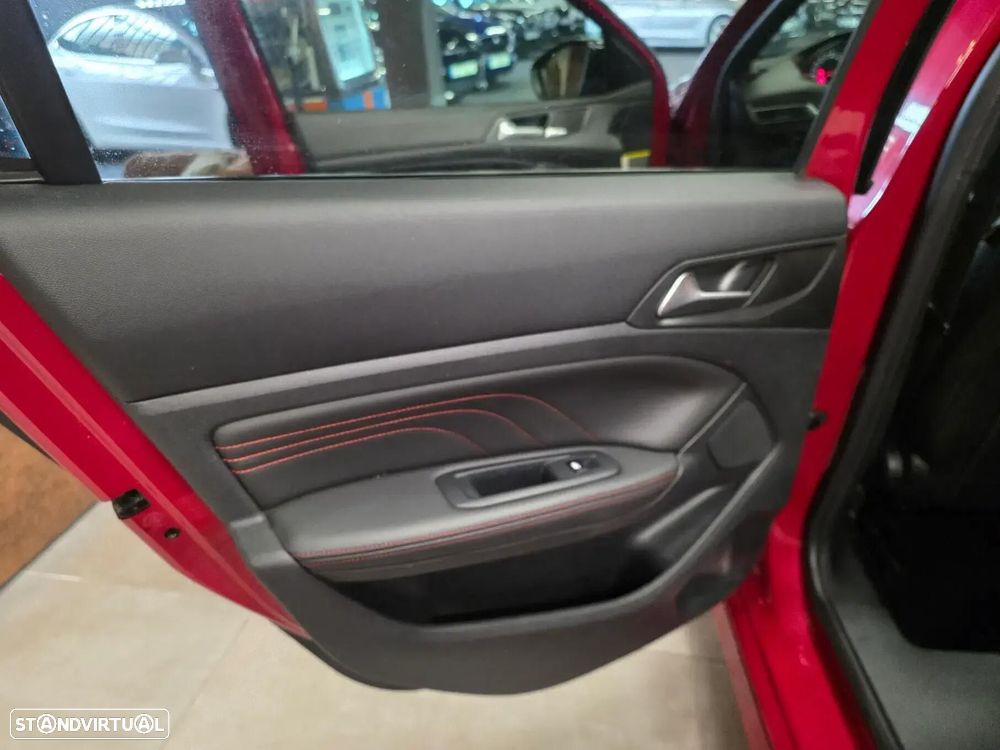 Peugeot 308 BlueHDi FAP 180 EAT8 Stop & Start GT - 15