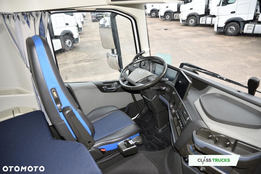 Volvo FH 460 Globetrotter XL Varios i-Save - 12