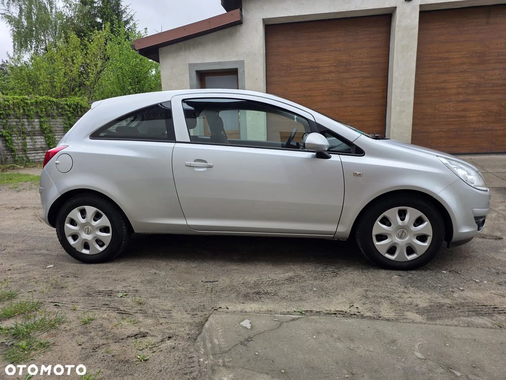 Opel Corsa 1.2 16V Edition - 3