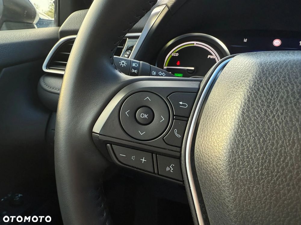 Toyota Camry 2.5 Hybrid Comfort CVT - 22