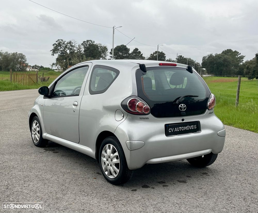 Toyota Aygo 1.0 + AC - 7