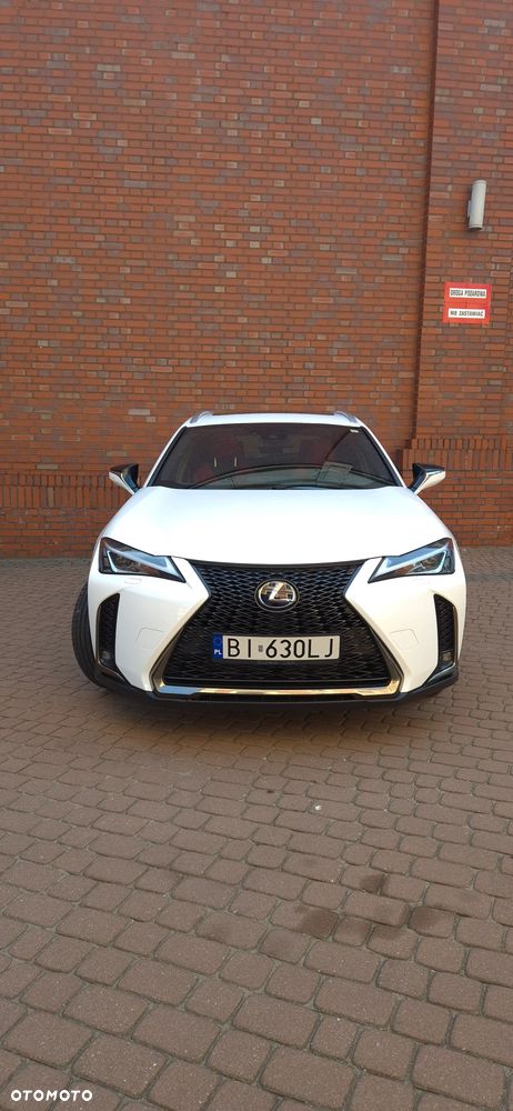 Lexus UX - 9