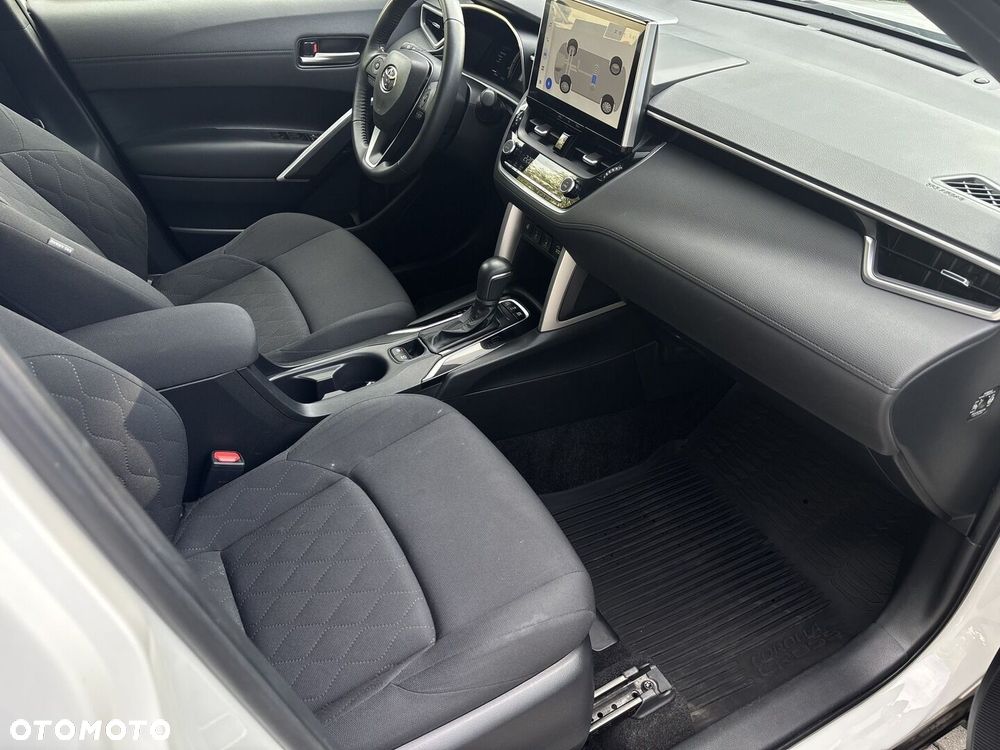 Toyota Corolla Cross - 20