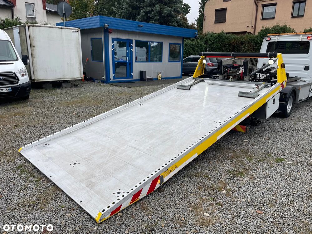 Iveco Daily 70C18 Pomoc drogowa Laweta 2017r - 11