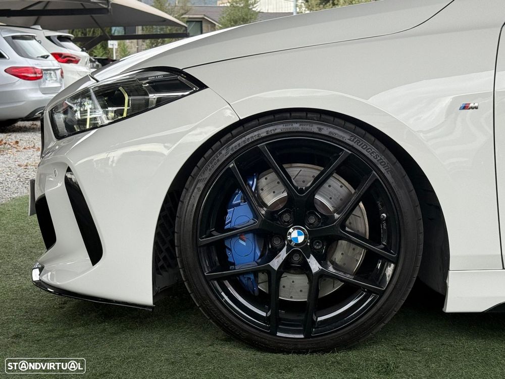 BMW 135 M135 i xDrive Pack 50 anos M - 16