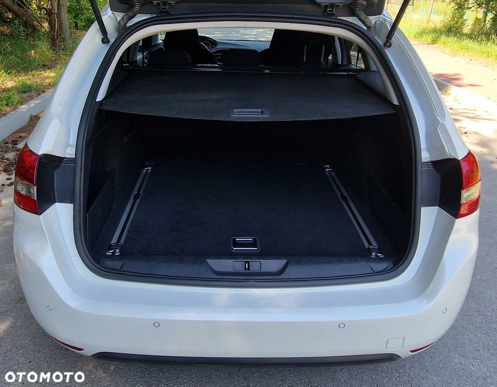Peugeot 308 1.2 PureTech Allure S&S - 9