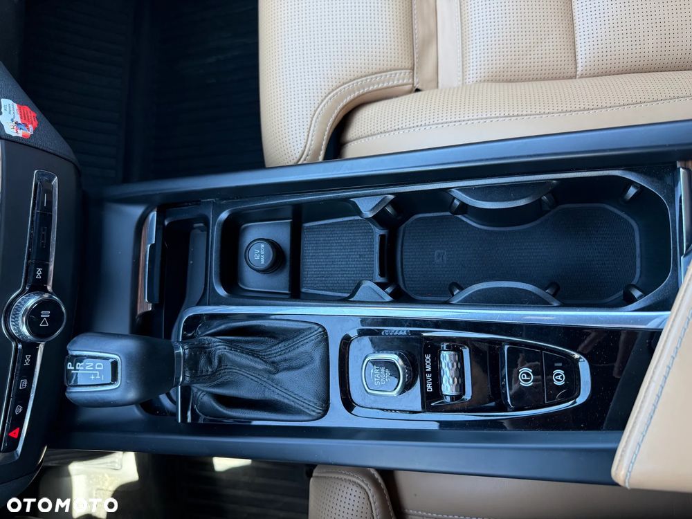 Volvo XC 60 T5 AWD Inscription - 34